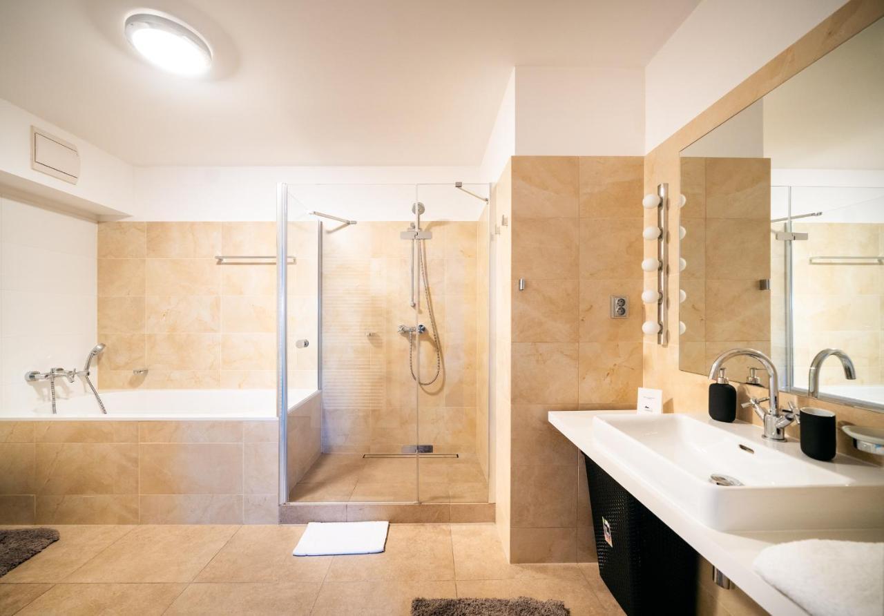 Lux Penthouse Near Wenceslas Square Daire
